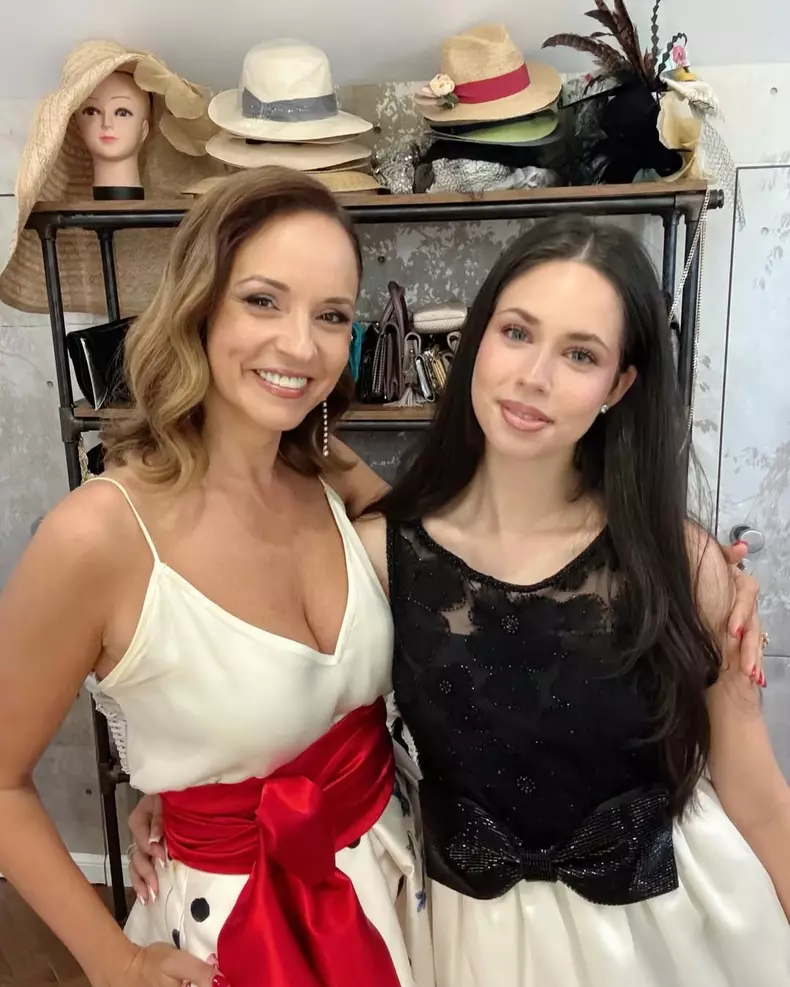 Andreea Marin și Violeta