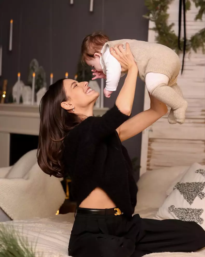 4. Alice Peneacă și fiica ei