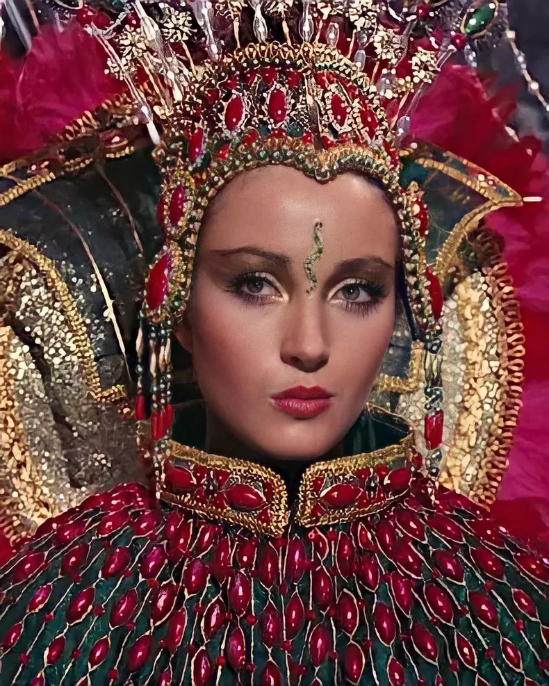 Cum-arata-Jane-Seymour-la-70-de-ani-3