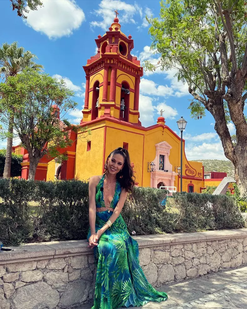 America-Express-2022.-De-ce-a-ajuns-Irina-Fodor-pe-mana-medicilor-din-Mexic.-Noi-imagini-de-la-filmari-10