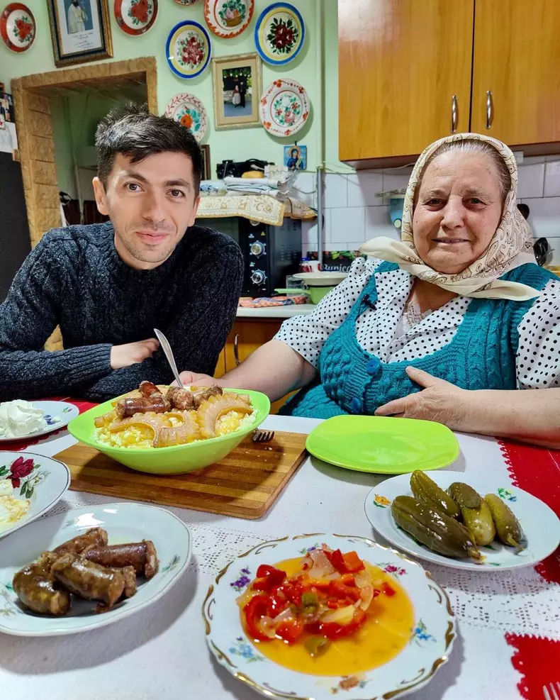 Care-e-povestea-lui-Mircea-Bravo.-Cum-a-cunoscut-o-pe-tanti-Lenuta-si-cand-se-va-lansa-filmul-lui-„Mirciulica-3-1