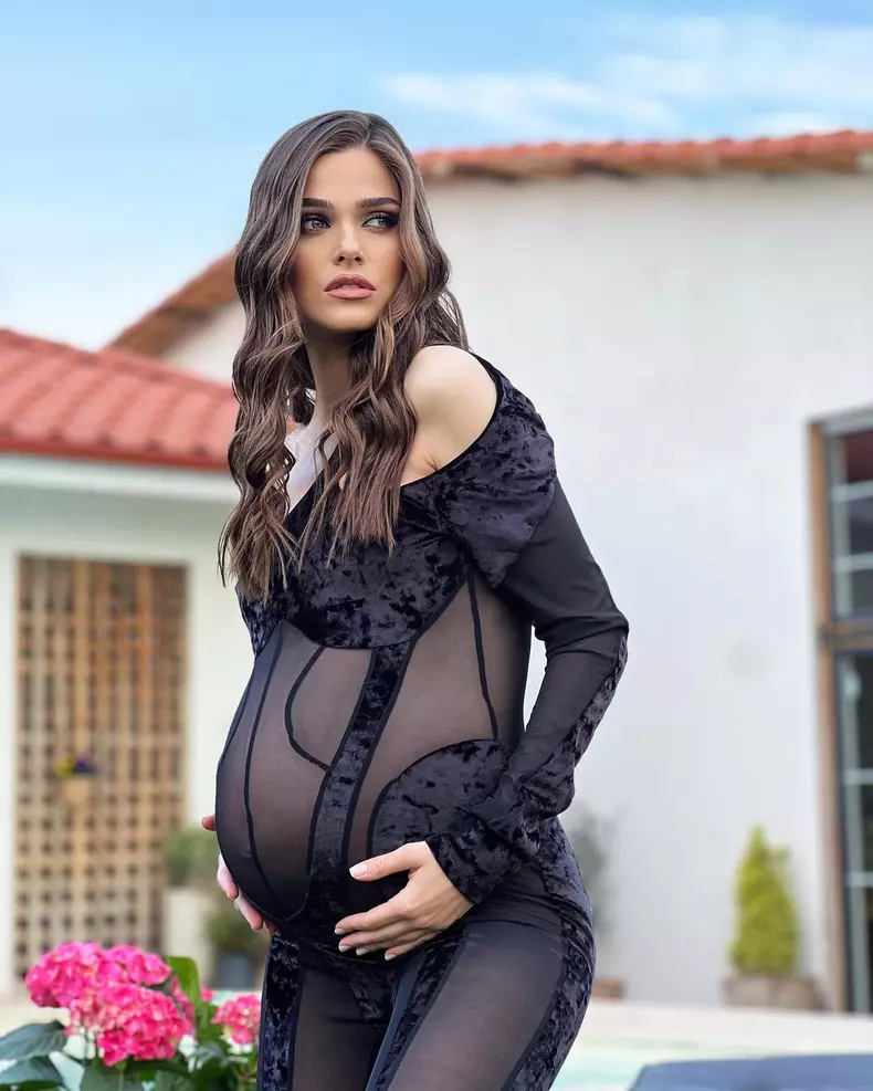 Theo Rose, trăiri puternice înainte de naștere