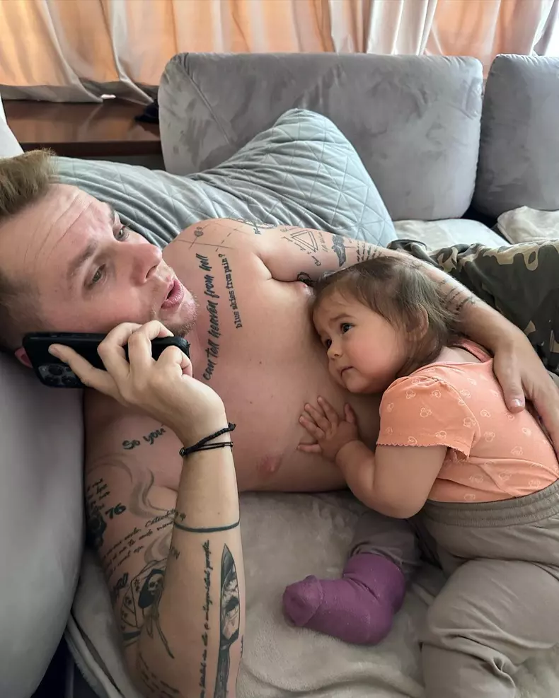 Codin Maticiuc, imagini adorabile cu fiica lui cea mică. Ilinca a împlinit un an