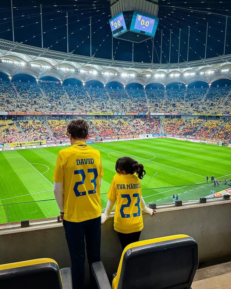 Câți bani a primit Andra pentru intonarea imnului României pe Arena Națională. Artista a răspuns curiozității fanilor (2)