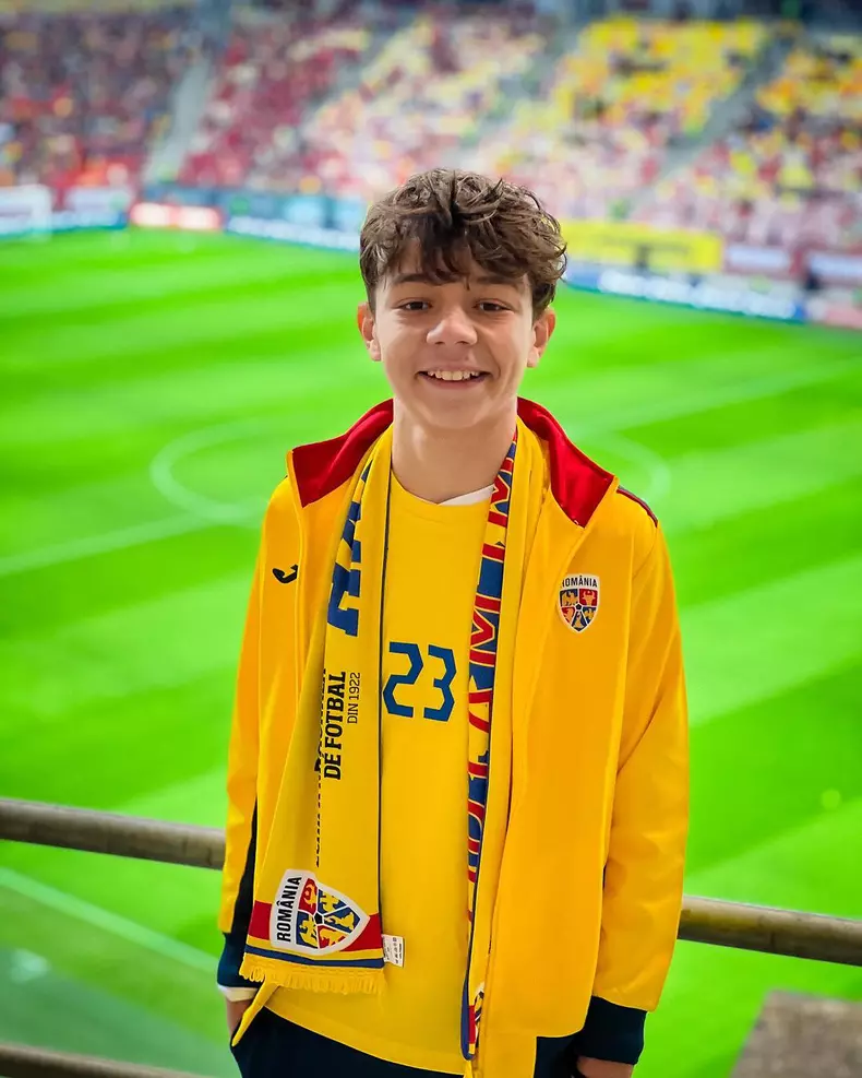 Câți bani a primit Andra pentru intonarea imnului României pe Arena Națională. Artista a răspuns curiozității fanilor (5)