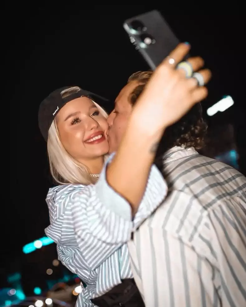 Alex Militaru, soțul lui Carmen Grebenișan, este adoptat  (10)