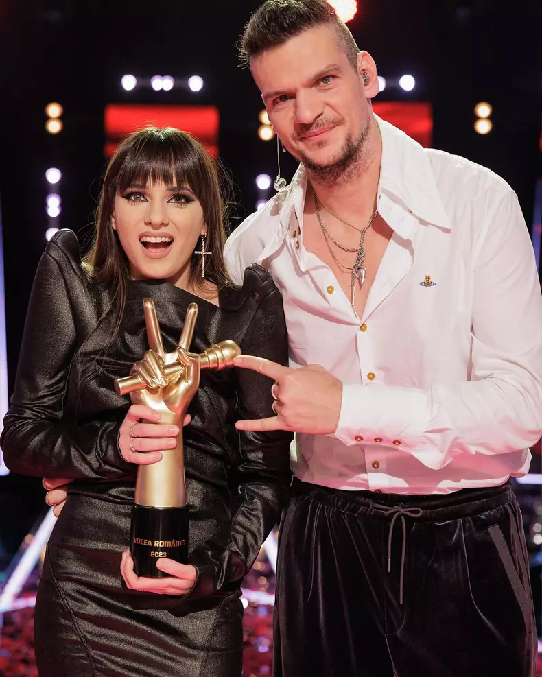 Ce face Alexandra Căpitănescu cu premiul de la Vocea României 2023, sezonul 11  (8)