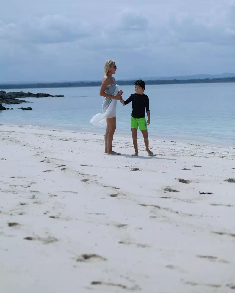 Lavinia Petrea, imagini rare în costum de baie (3)