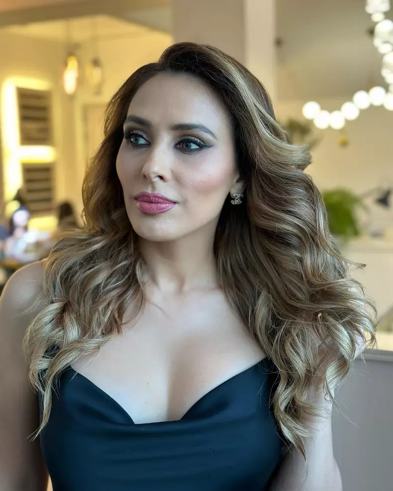 Iulia Vantur si-a cumparat casa in Dubai  (2)