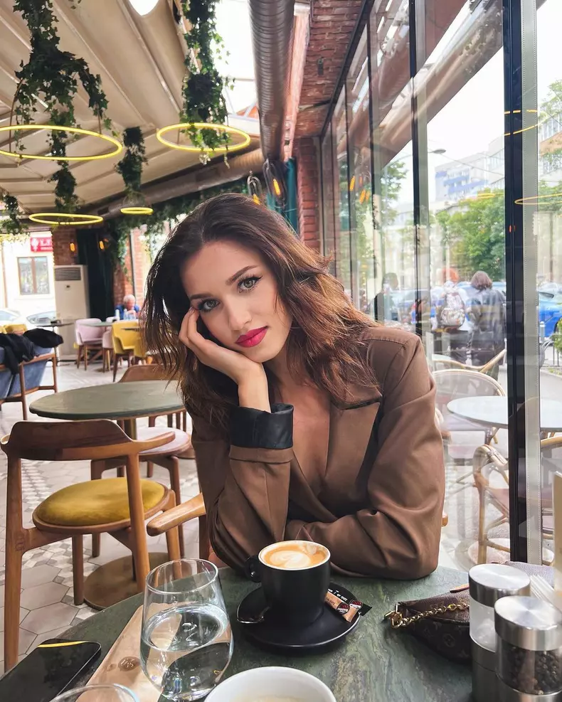 Ioana Ignat prezintă albumul ei de debut  (4)