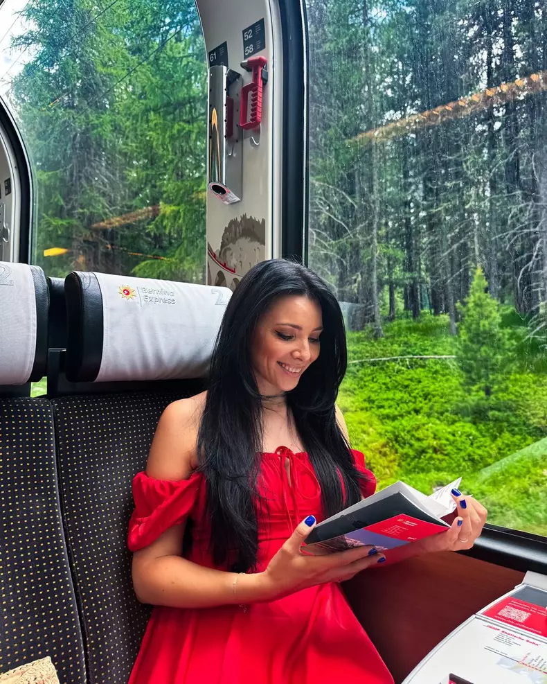 Corina Caragea a mers cu trenul prin Alpii Elvețieni  (6)