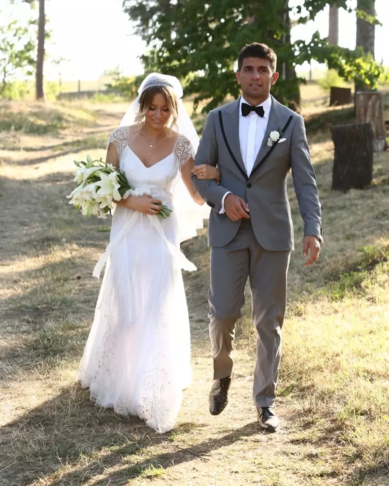 Laura Cosoi si Cosmin Curticapean in ziua nuntii (2)