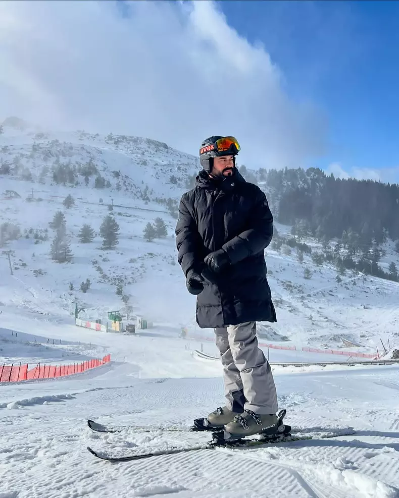 Burak Özçivit vacanta 40 de ani (10)