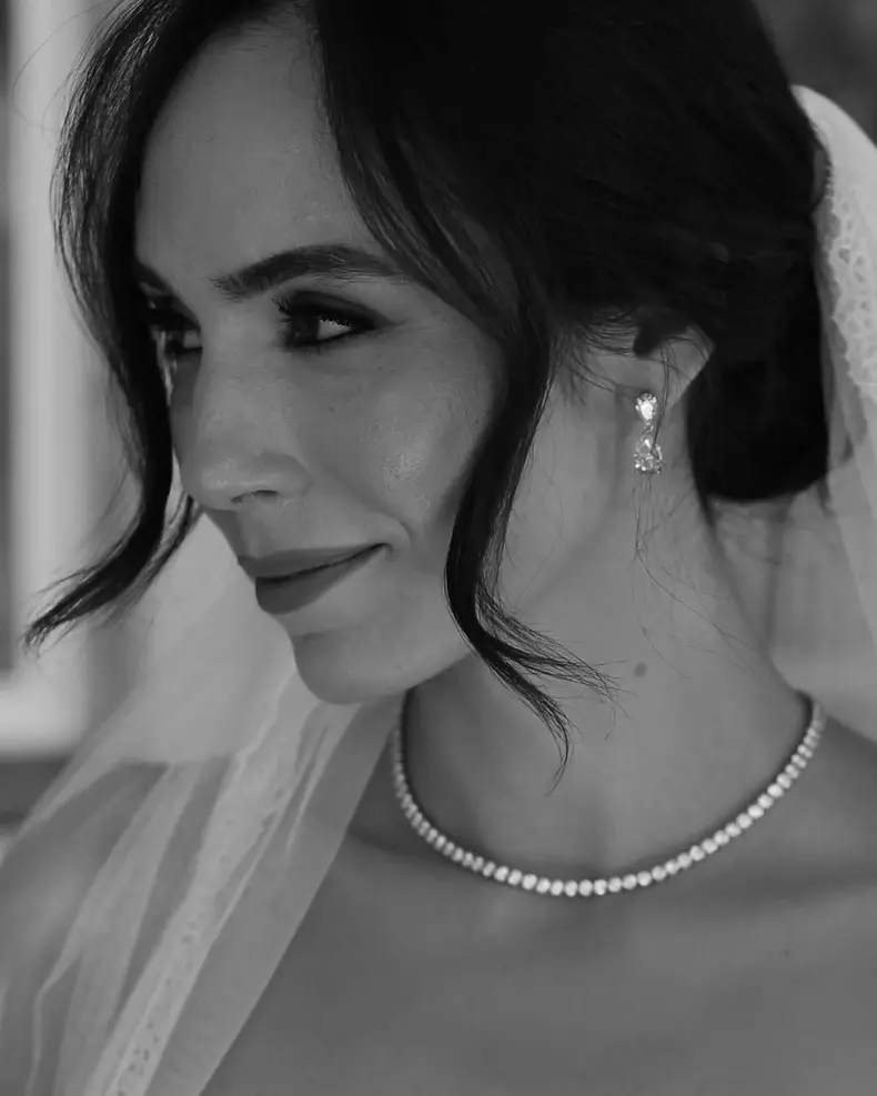 A love story always nourished by Malvensky@malvenskyofficial —where elegance meets timeless devotion.