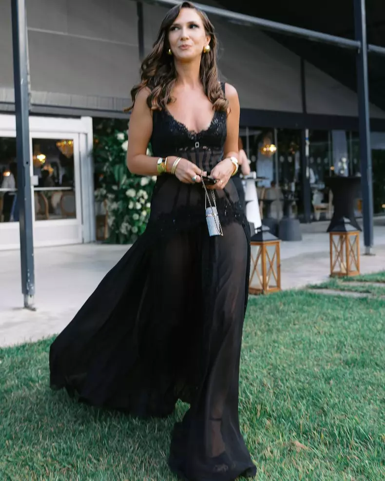 Adela_Popescu_Rochie_Neagra_Nunta_2025 (1)