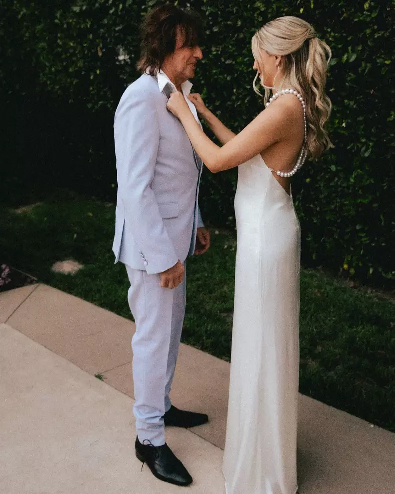 Ava Sambora 6 X