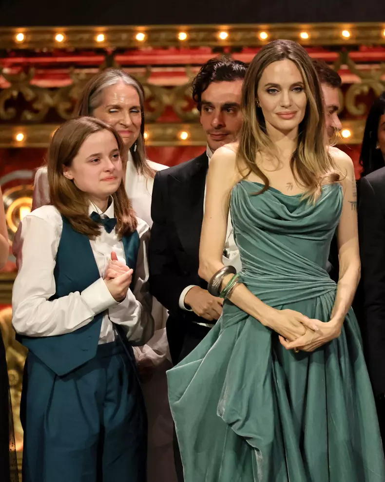 angelina-jolie-vivienne-jolie-the-outsiders-best-musical-tony-awards