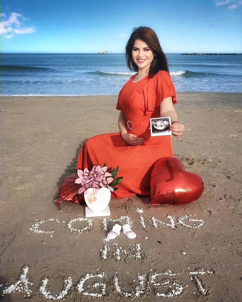 Geanina-Lungu-insarcinata-7