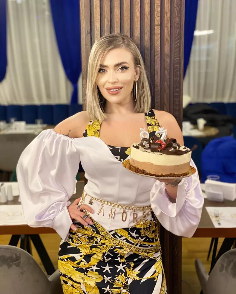 oana-radu-arata-mai-bine-ca-niciodata-cate-kilograme-a-slabit-9