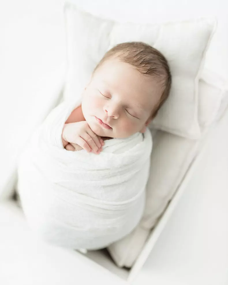 iasmina-hill-imagini-bebelus-nascut-o-luna-7