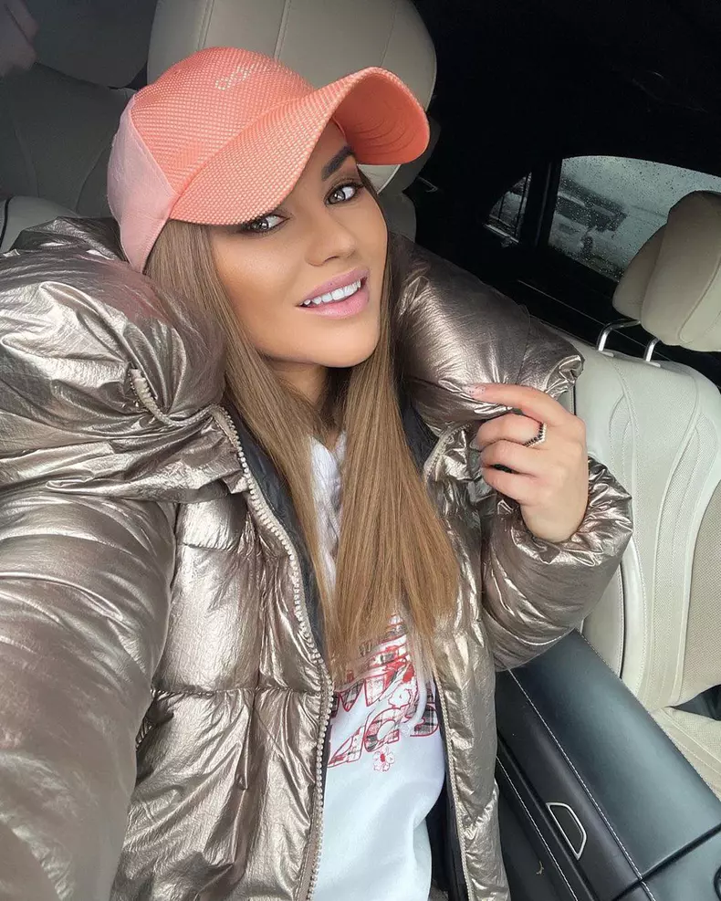 Carmen-de-la-Salciua-7-1