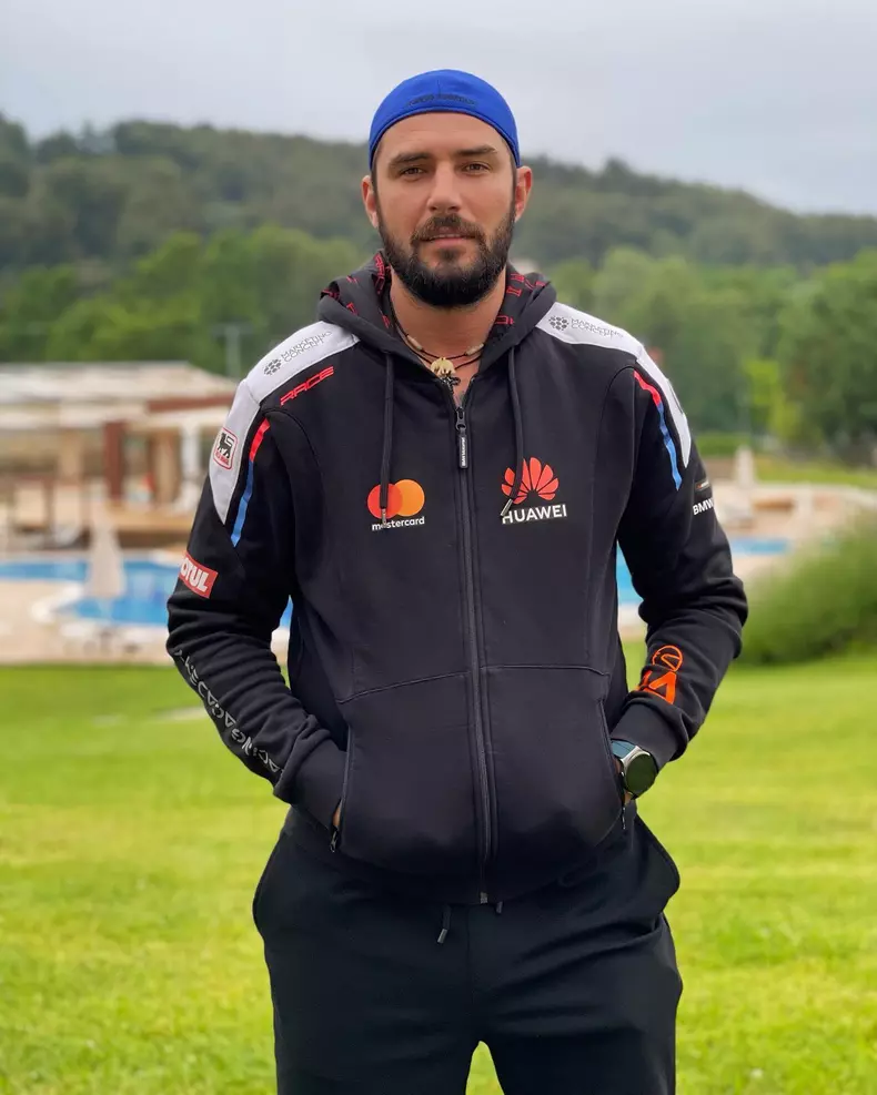 Cazacu Dancing on ice