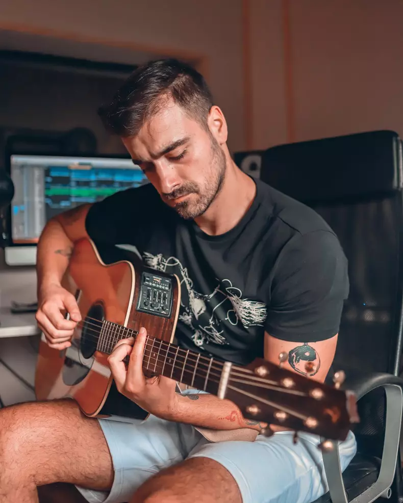 cine-este-liviu-teodorescu-2