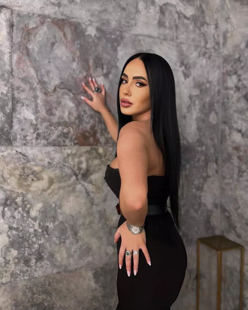 ella-tina-de-la-puterea-dragostei-2