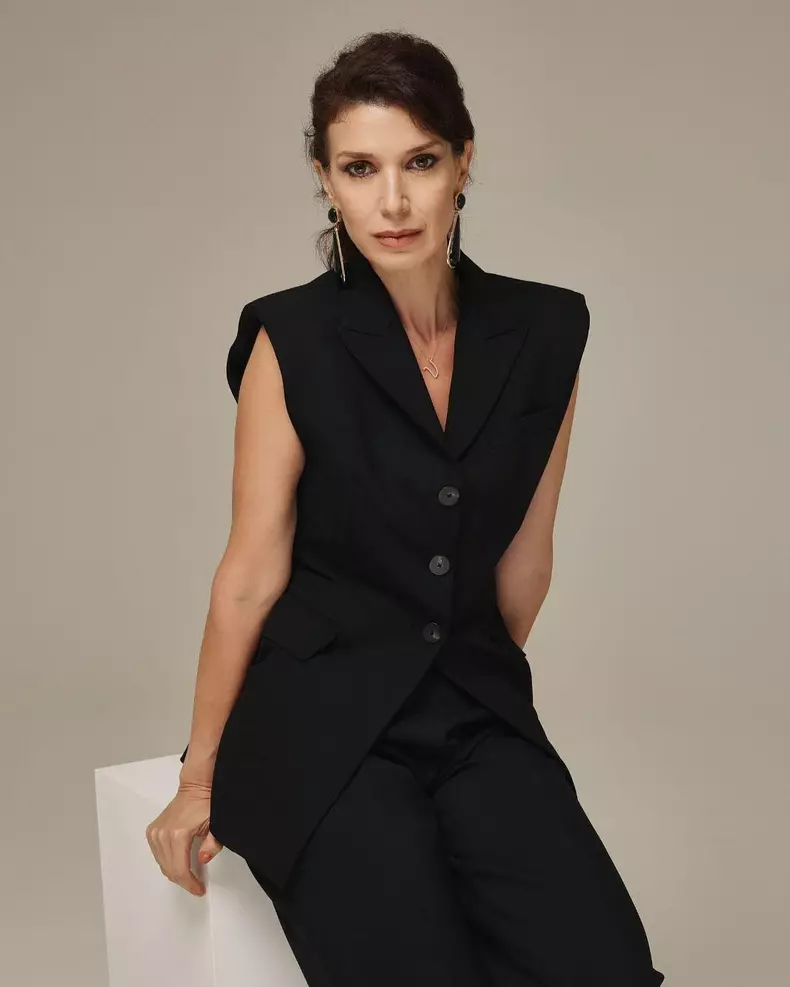 alina chivulescu 5