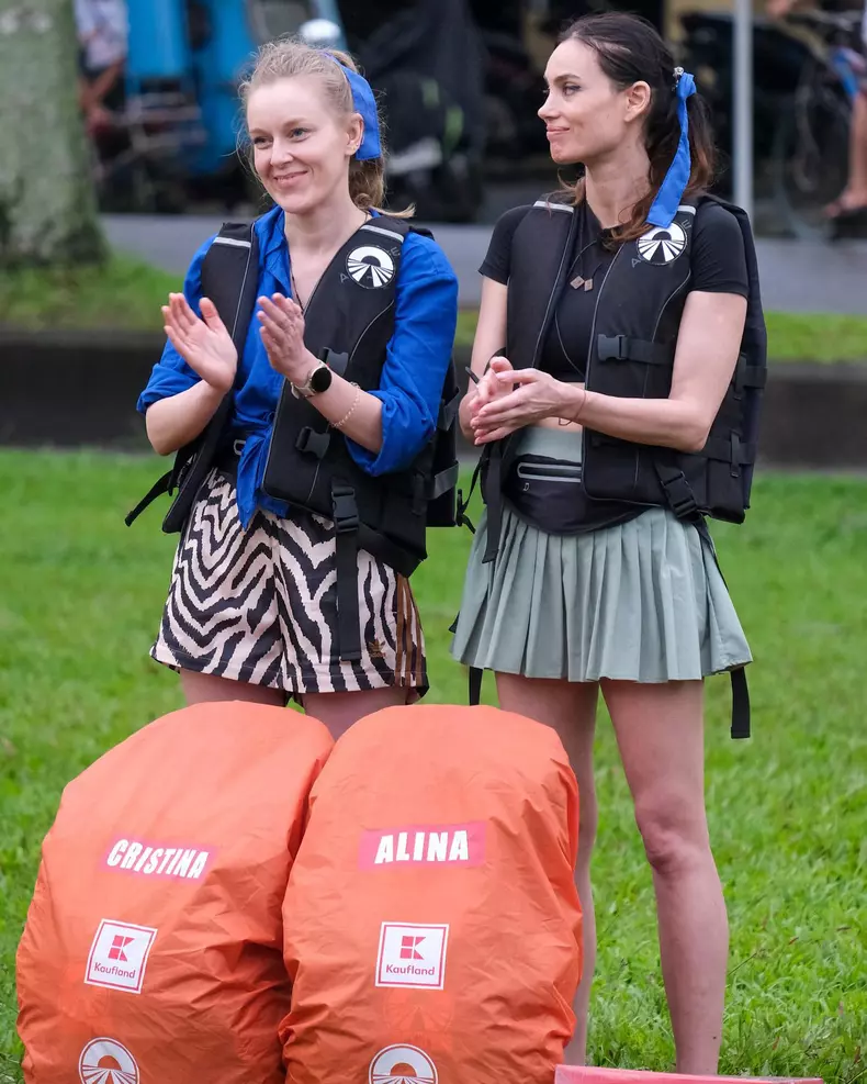 Cristina Postu si alina puscau in asia express