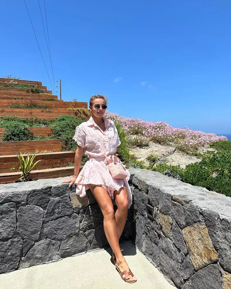Marina Dina4
