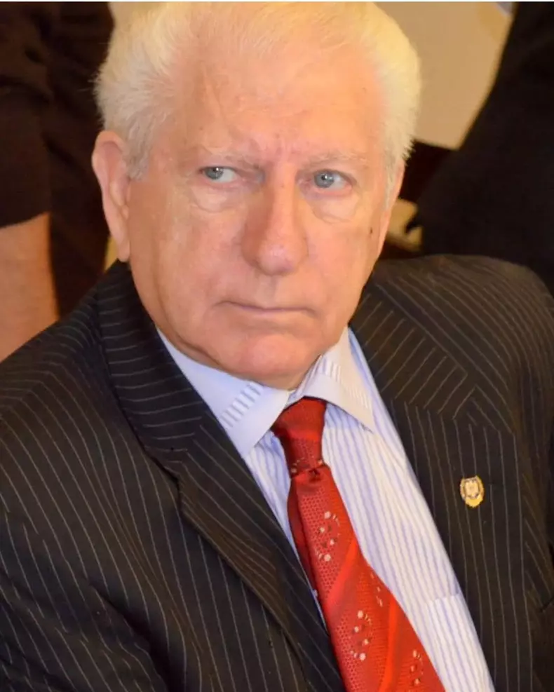 Dan Claudiu Tănăsescu5