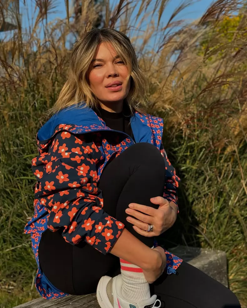 Gina Pistol3