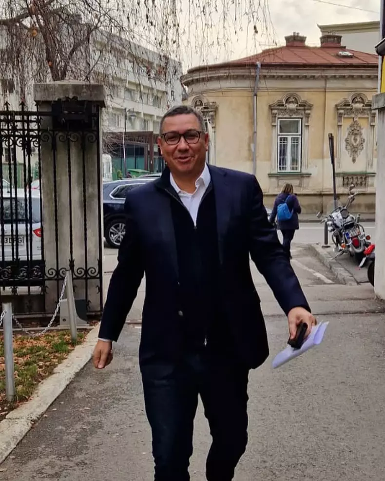 Victor Ponta9