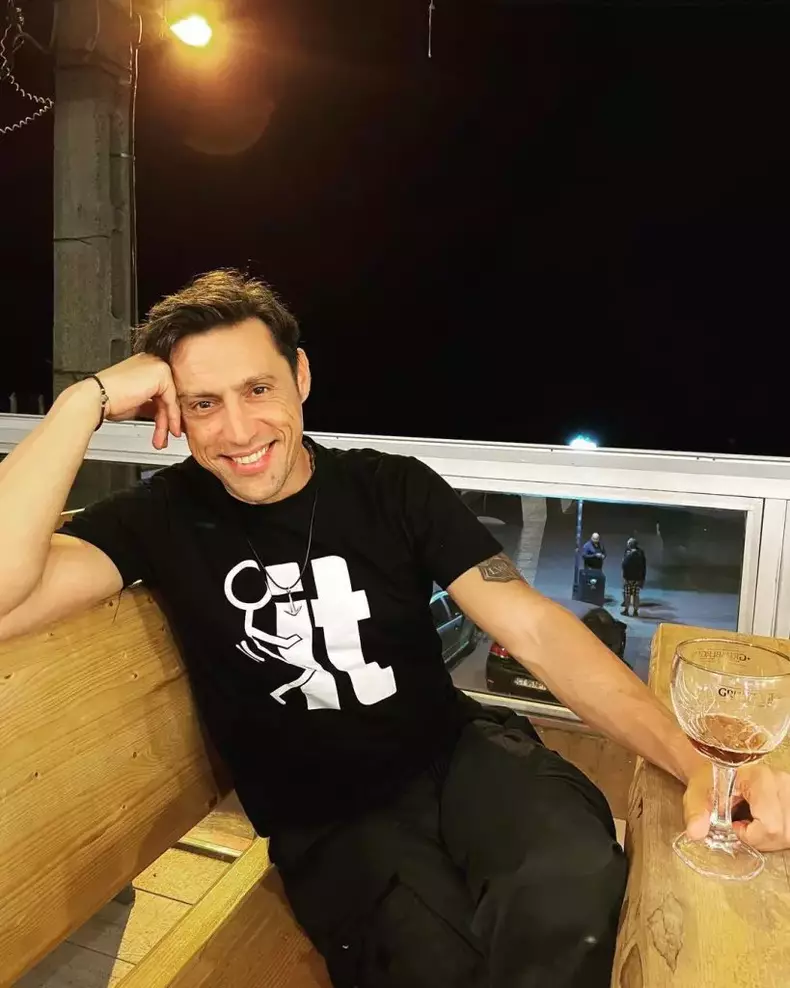 242143325_117095990692365_6770455741063905426_n-819x1024-1