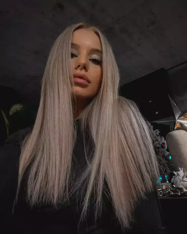 CArmen-Grebenisan-vedeta-819x1024-1