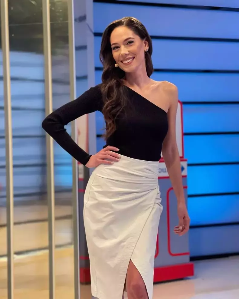 Irina-prezentatoare-819x1024-1