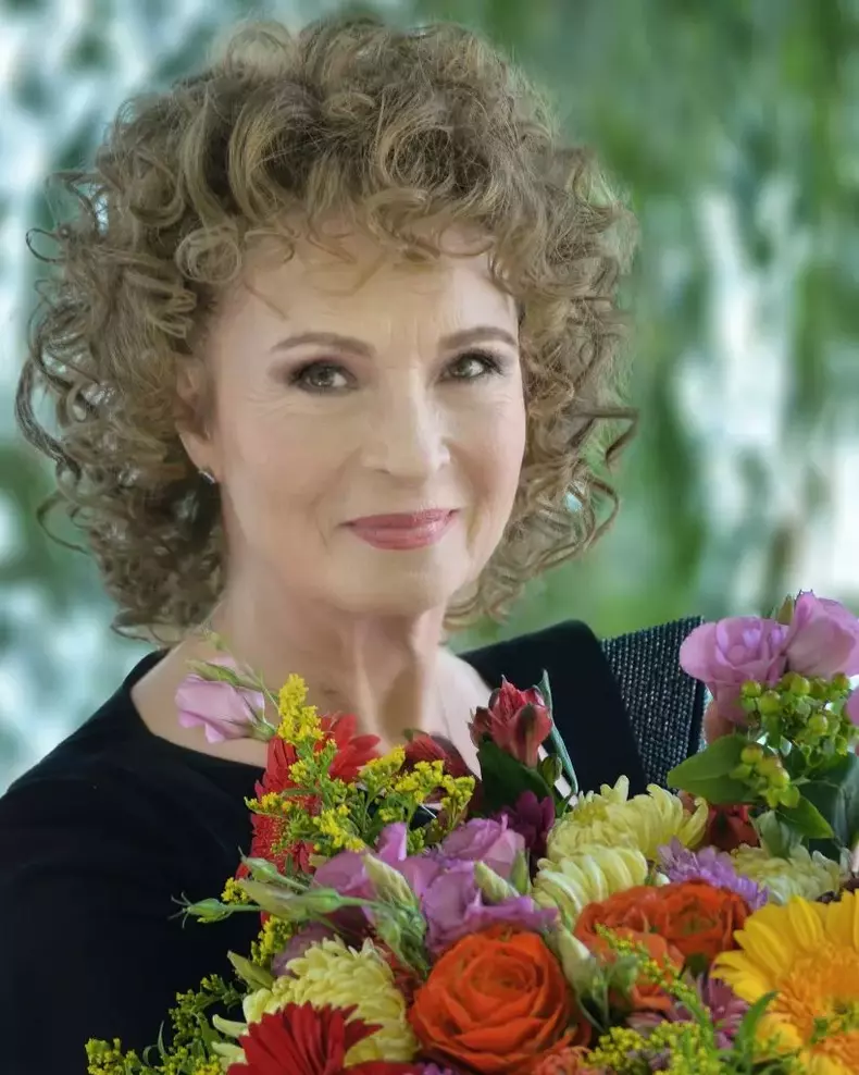 274881700_510064147147850_6775014474848440641_n-819x1024-1