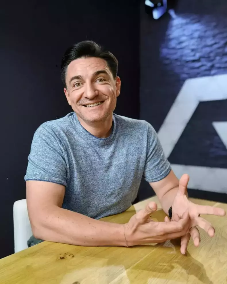 george-buhnici-3-4-819x1024-1