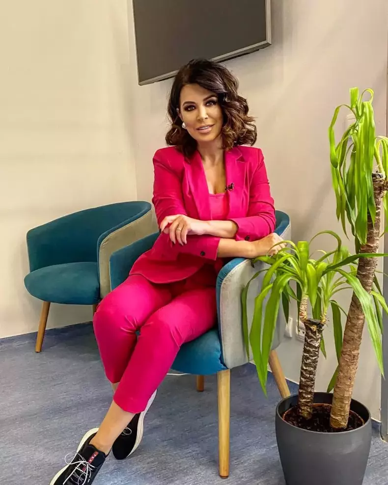 Simona-Patruleasa-7-819x1024-1