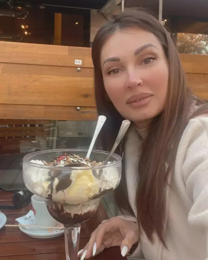 nicoleta-luciu-7-819x1024-2