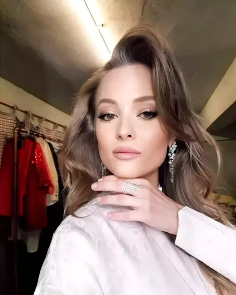 oana-matache-sora-deliei-a-nascut-3-819x1024-819x1024-1-1