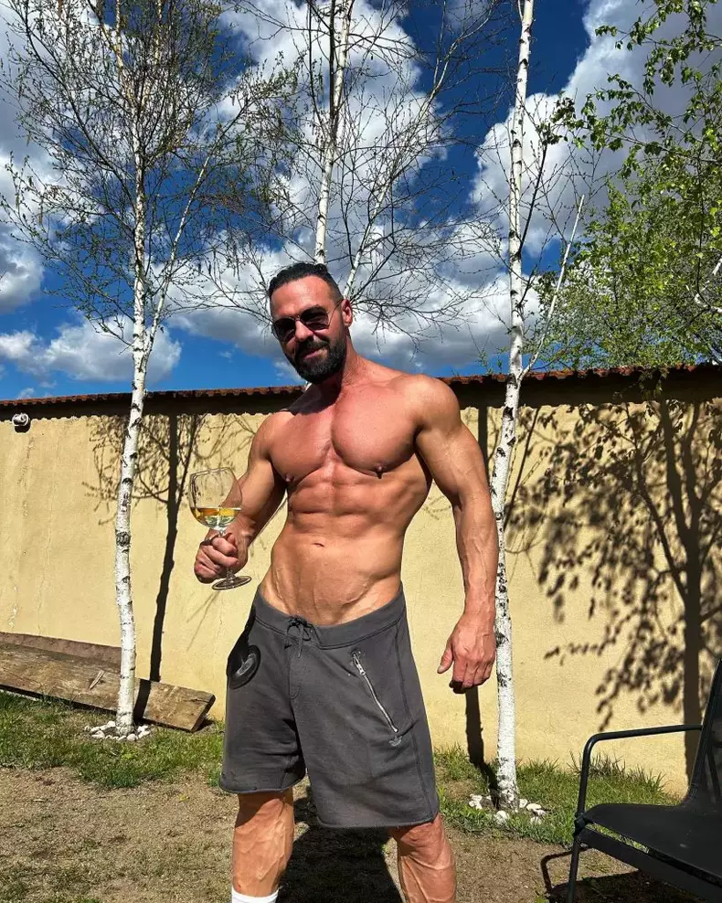 3376608276381658647893933855591625702343164n-819x1024-1