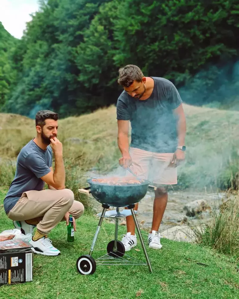 240526410_386145472874889_2294337878943942421_n-819x1024-1