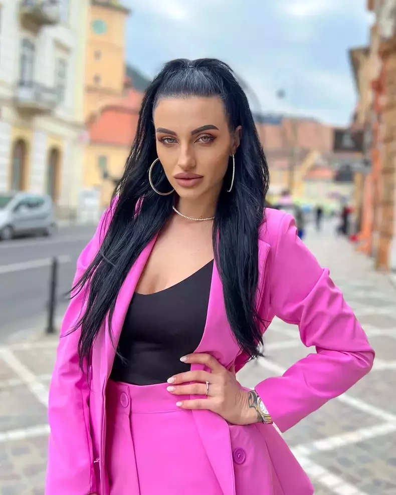 ana-porgras-survivor-all-stars-9