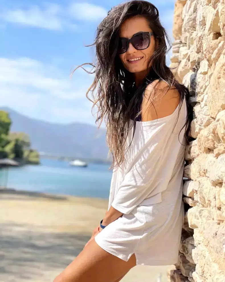 adriela 95