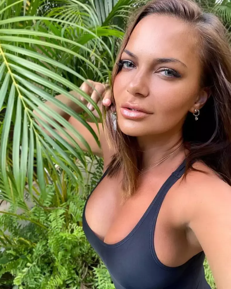 andreea-antonescu-15-1-819x1024