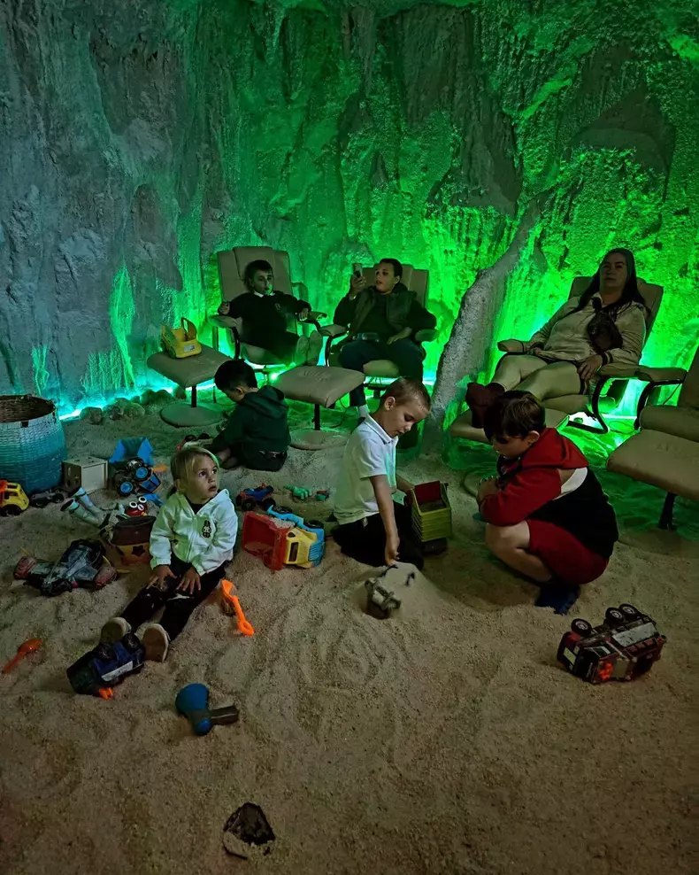 4694198539944822327200196540404423232377618n