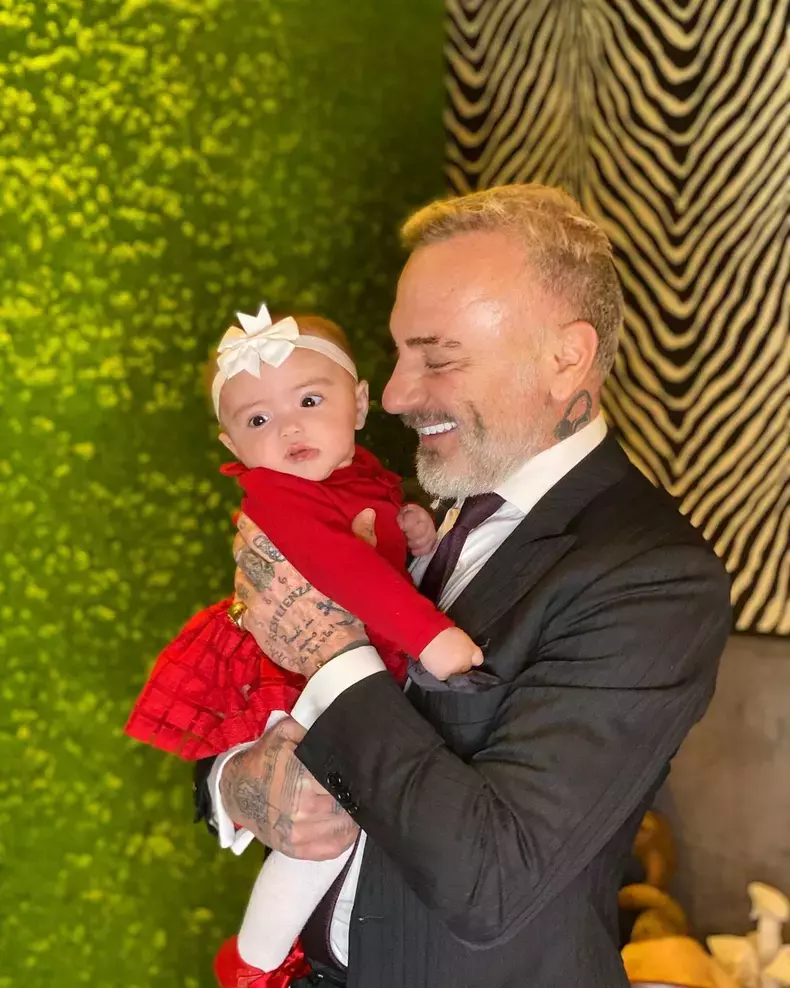 Blu Jerusalema și Gianluca Vacchi5