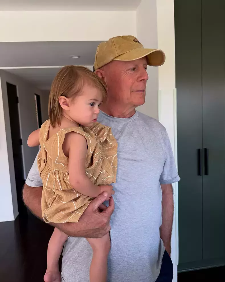 bruce-willis-a-implinit-70-de-ani-3